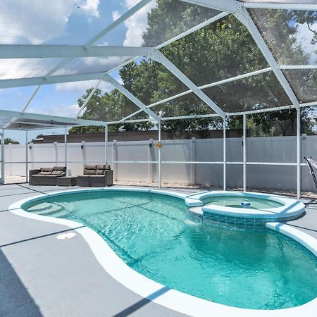 Stunning Modern Home In Tampa With Pool - Just 5 Minutes From Airport! 외부 사진