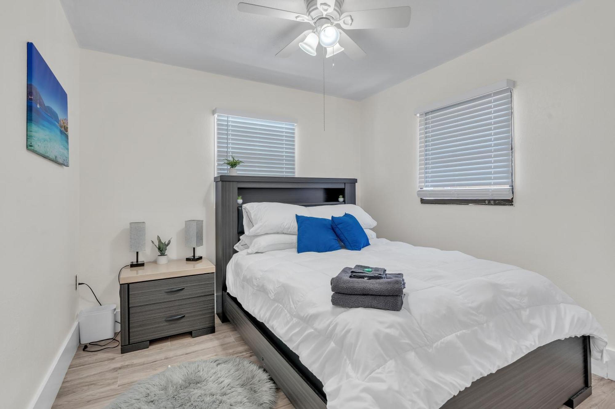 Stunning Modern Home In Tampa With Pool - Just 5 Minutes From Airport! 외부 사진