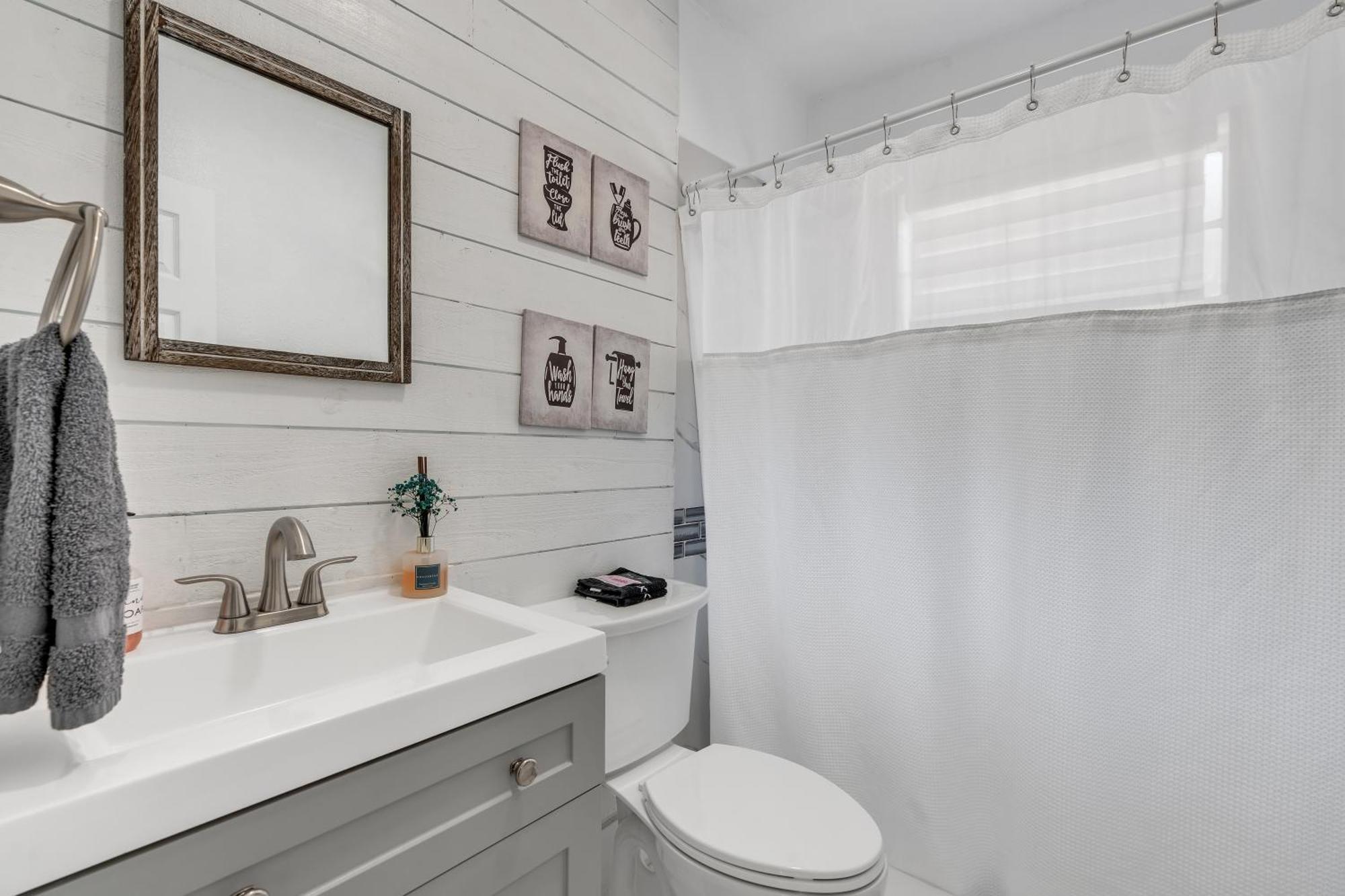 Stunning Modern Home In Tampa With Pool - Just 5 Minutes From Airport! 외부 사진